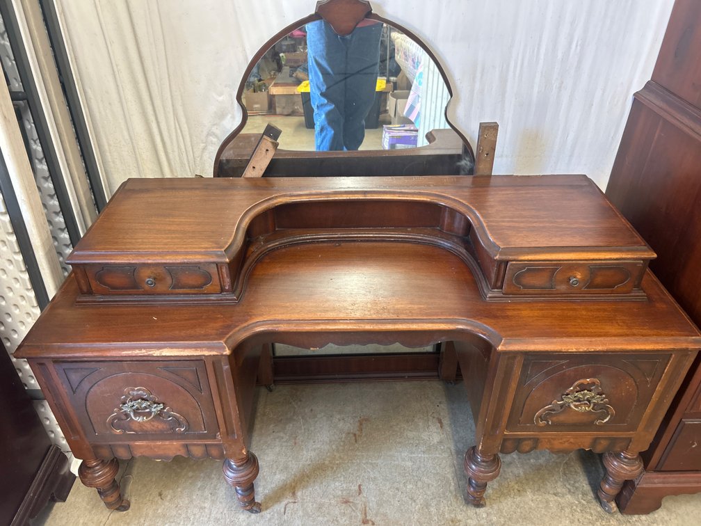 Wood Kneehole Vanity with Arched Mirror