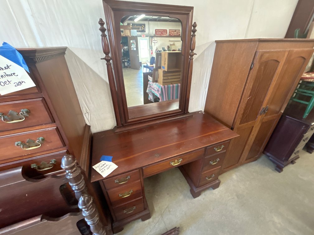 Wood Kneehole Vanity Desk with Tilting Mirror