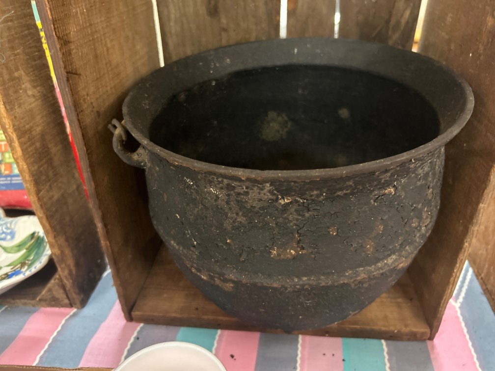 Cast Iron Cauldron with Integral Ear Handle