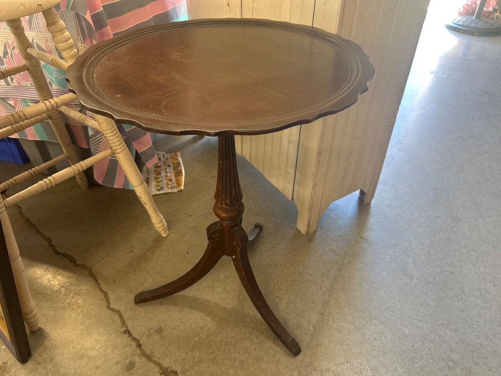 Dark Wood Pie Crust Pedestal Accent Table