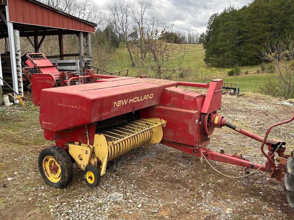 New Holland Hayliner 276 Baler