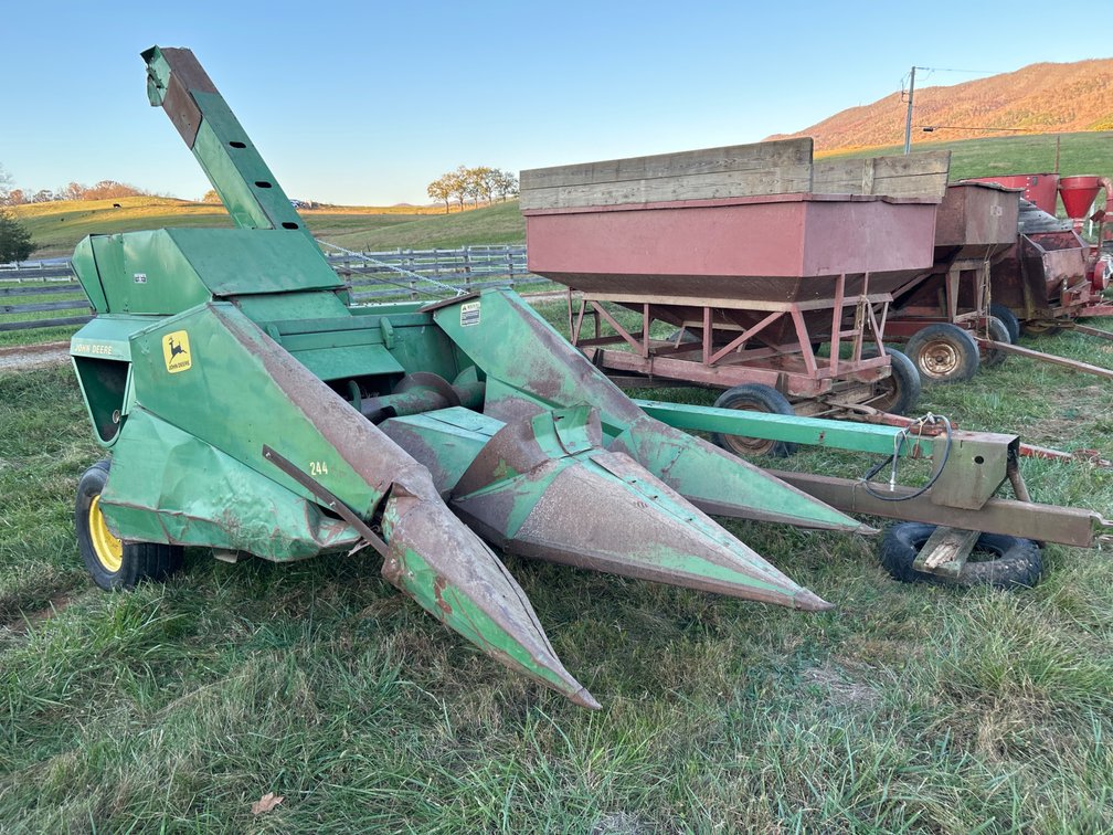 John Deere 300 2 Row Corn Picker