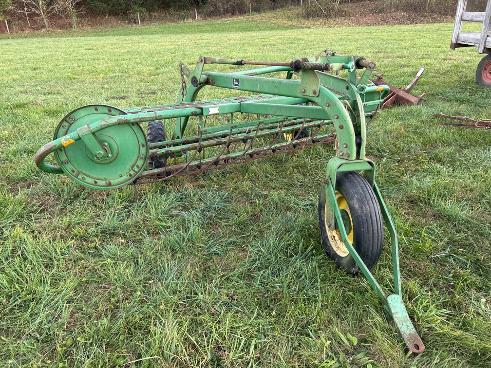 John Deere 74 Hay Rake