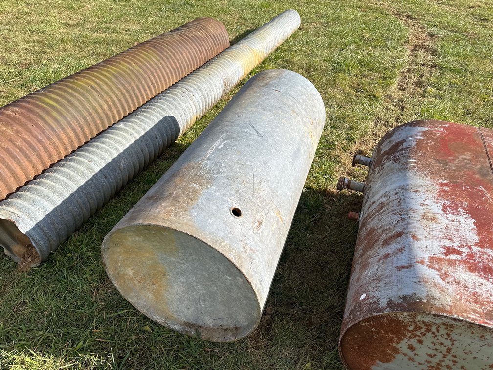 Galvanized upright tank