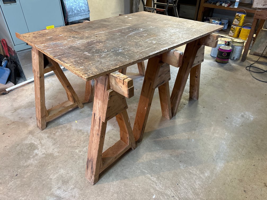 Set of 3 sawhorses and wood top