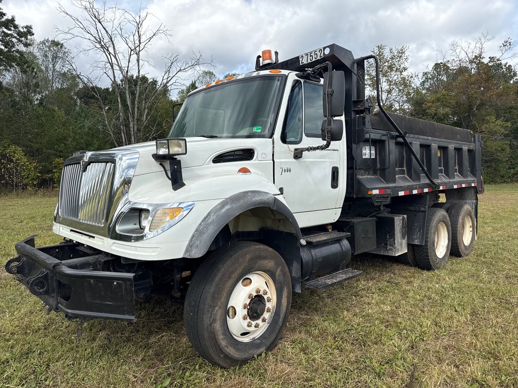 2005 International 7600 Tandem Dumptruck