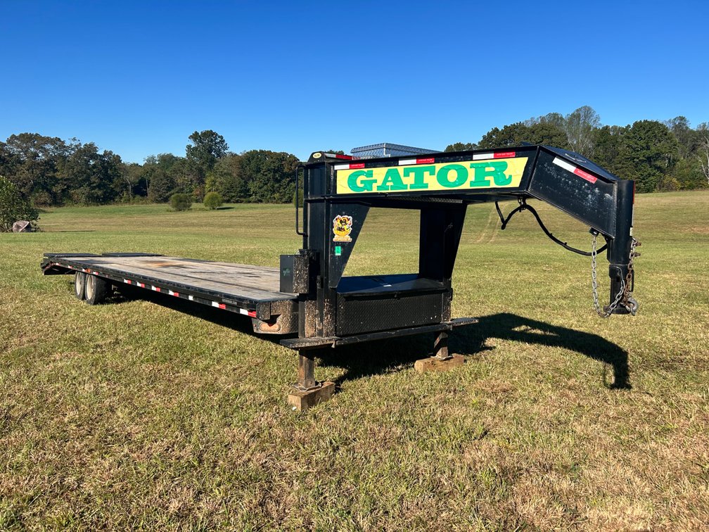2020 Gator Made Gooseneck Flatbed 30’ + 5’ Dovetail with Gator Tuff Big Ramps