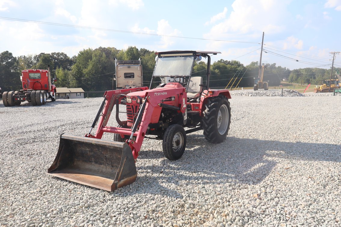 2013 MAHINDRA 4025 TRACTOR
