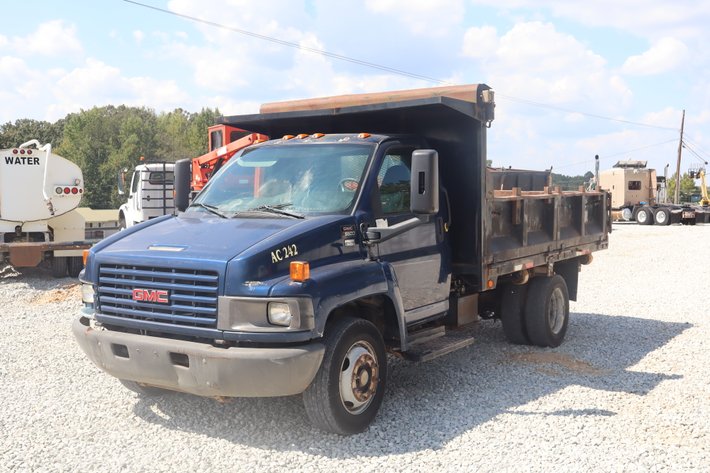 Image for 2005 GMC C5500 DUMP TRUCK