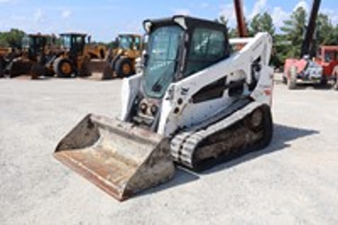 2017 BOBCAT T740
