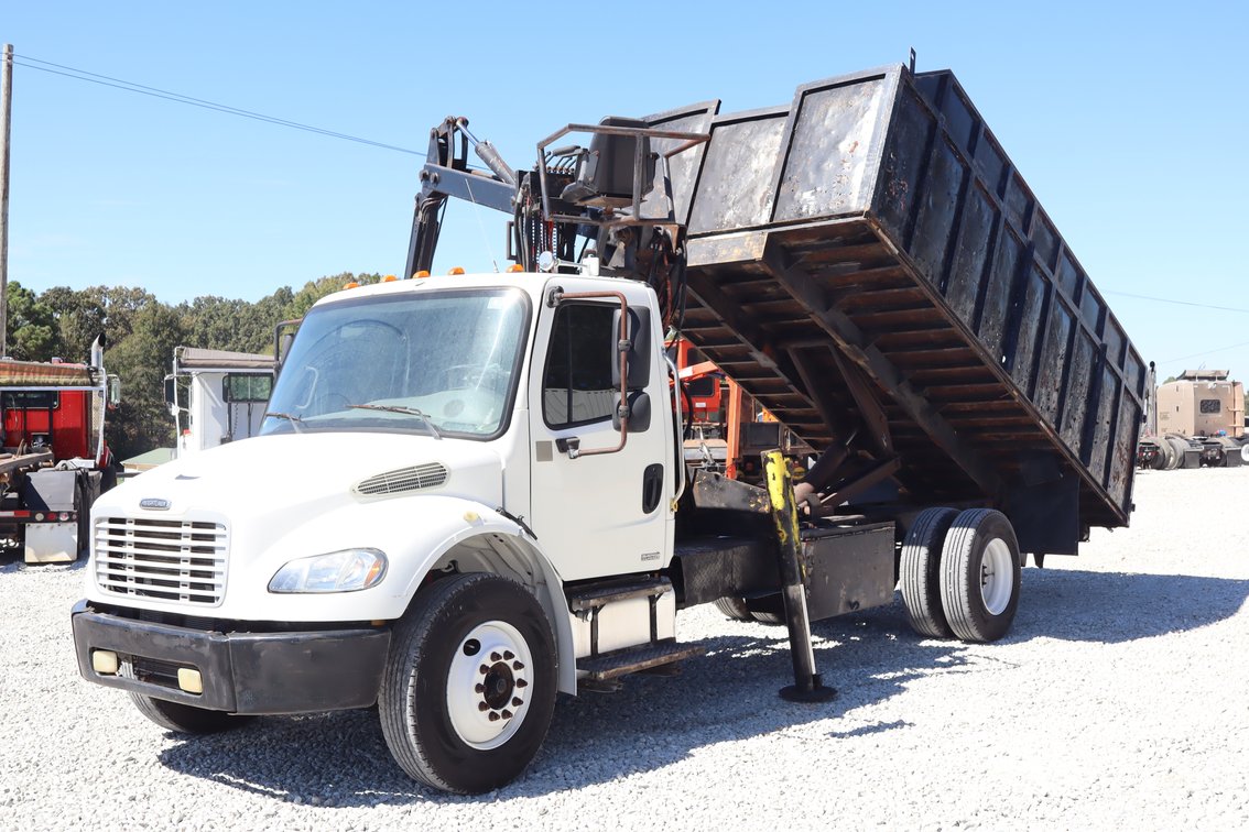 2007 FREIGHTLINER GRAPPLE TRUCK