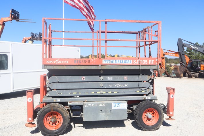 Image for 2014 Skyjack SJ7135 RT SISSOR LIFT