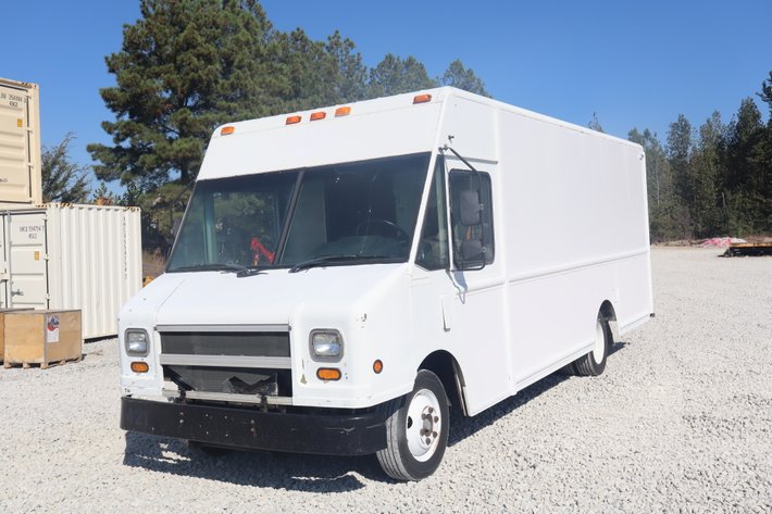 Image for 2004 FREIGHTLINER MT35 — UTILIMASTER STEP VAN