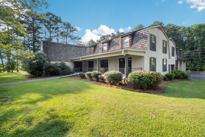 Image for The Travis and Jane James Estate: 09.19.26