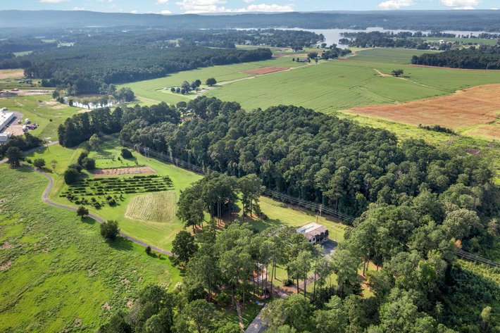 Image for The Travis and Jane James Estate: 09.19.26