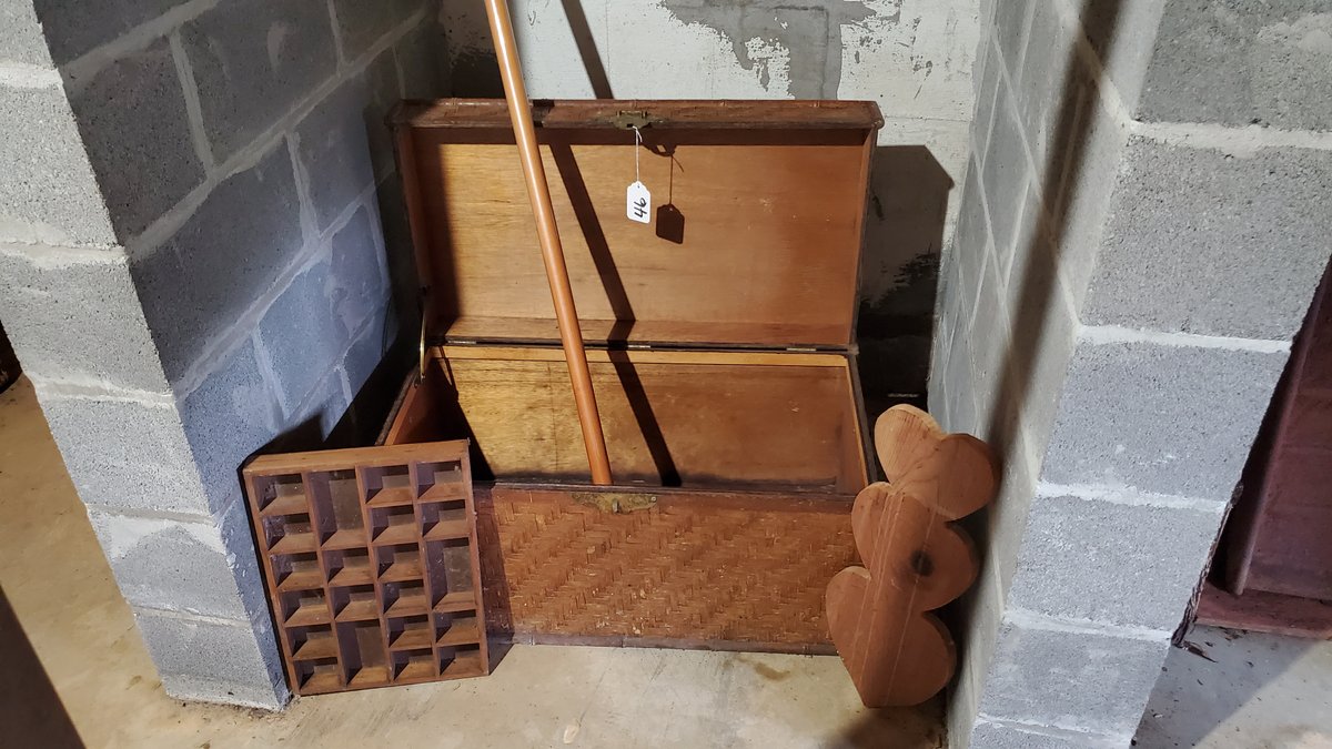 Chest, Shelf, Wooden Hearts