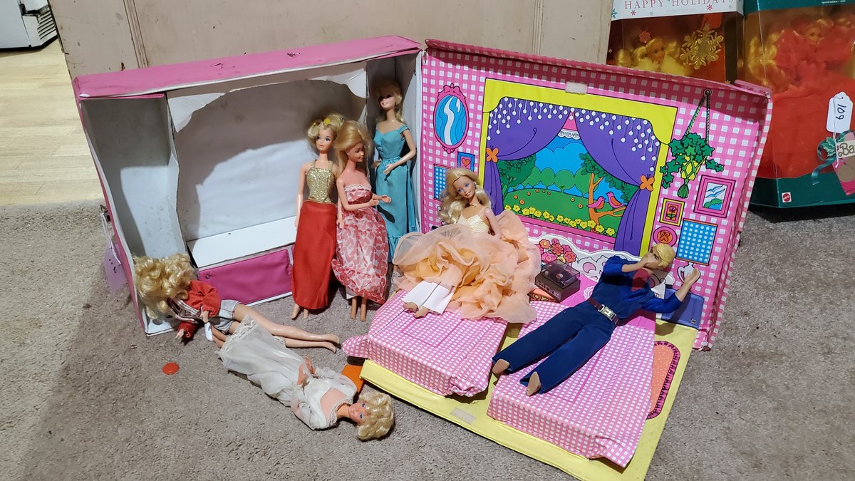 Barbie and Ken with Playhouse Holder