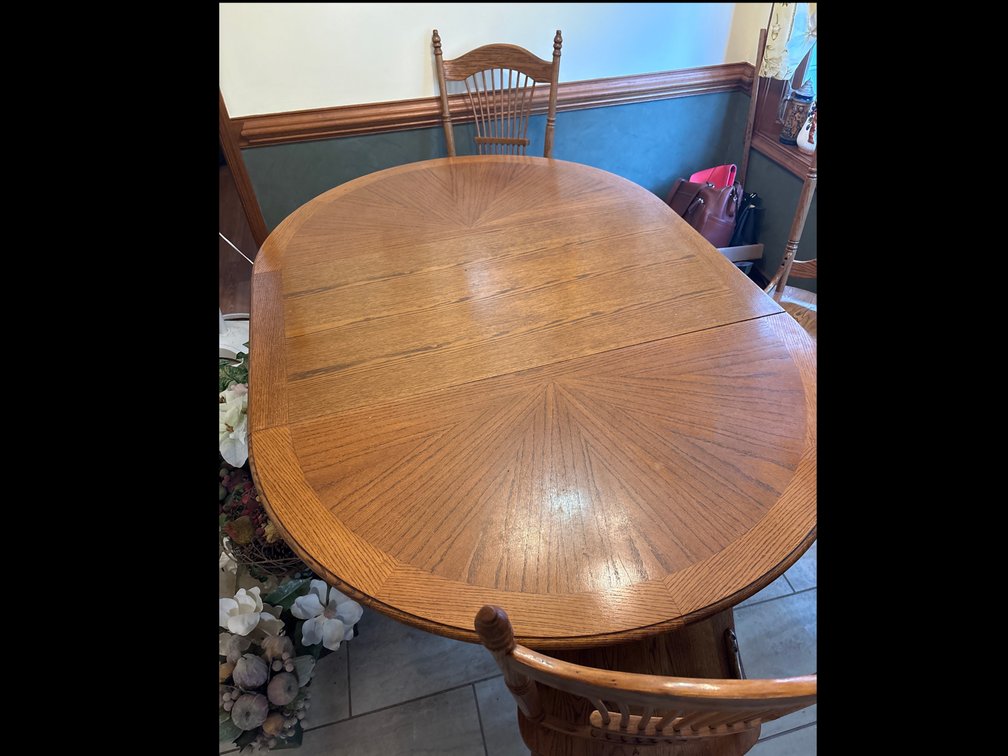 Oak Pedestal Dining Table with 4 Chairs