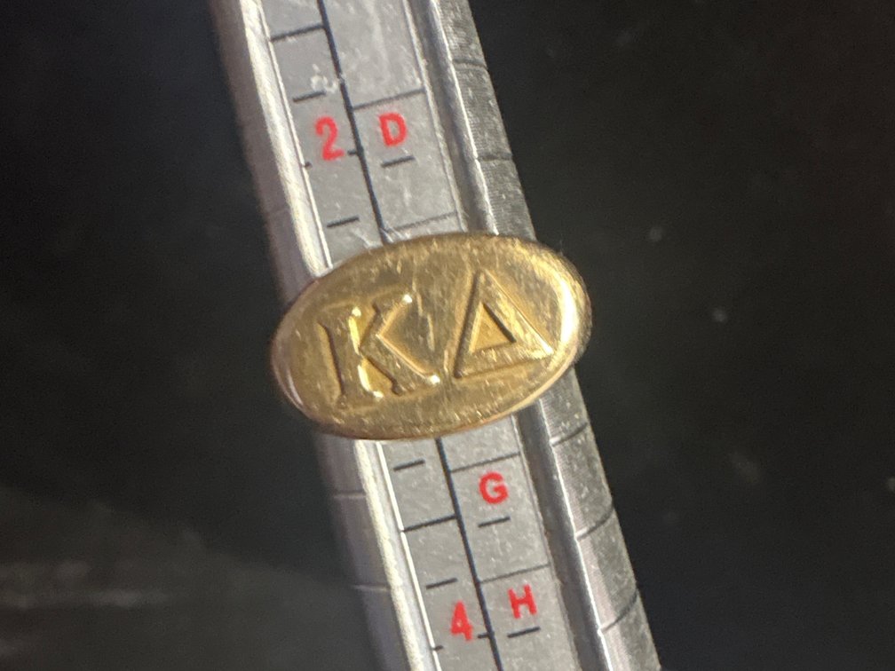 4.231 Grams 14 Kt Gold Initial Ring