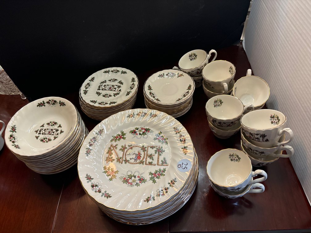 English dinnerware set; “Noel”; 61 pcs