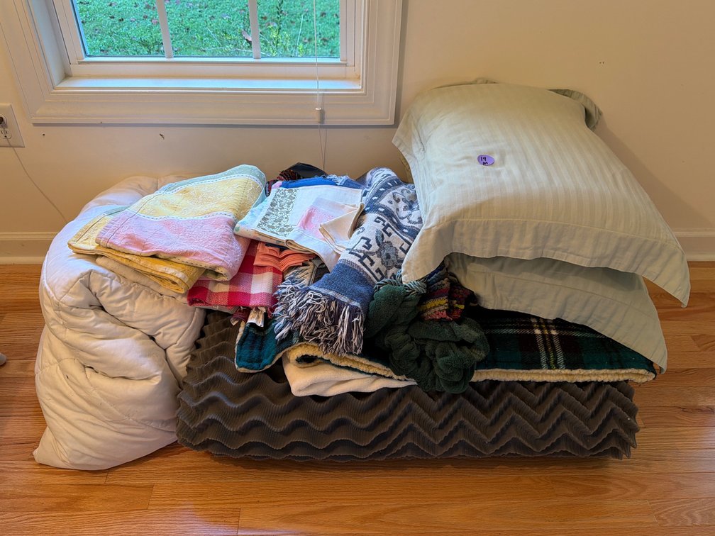 Lot of Assorted Vintage Blankets, Quilts, Throws, and Bedding Linens