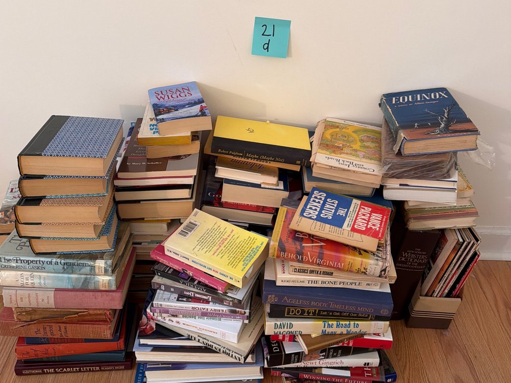 Lot of Assorted Hardcover & Paperback Books