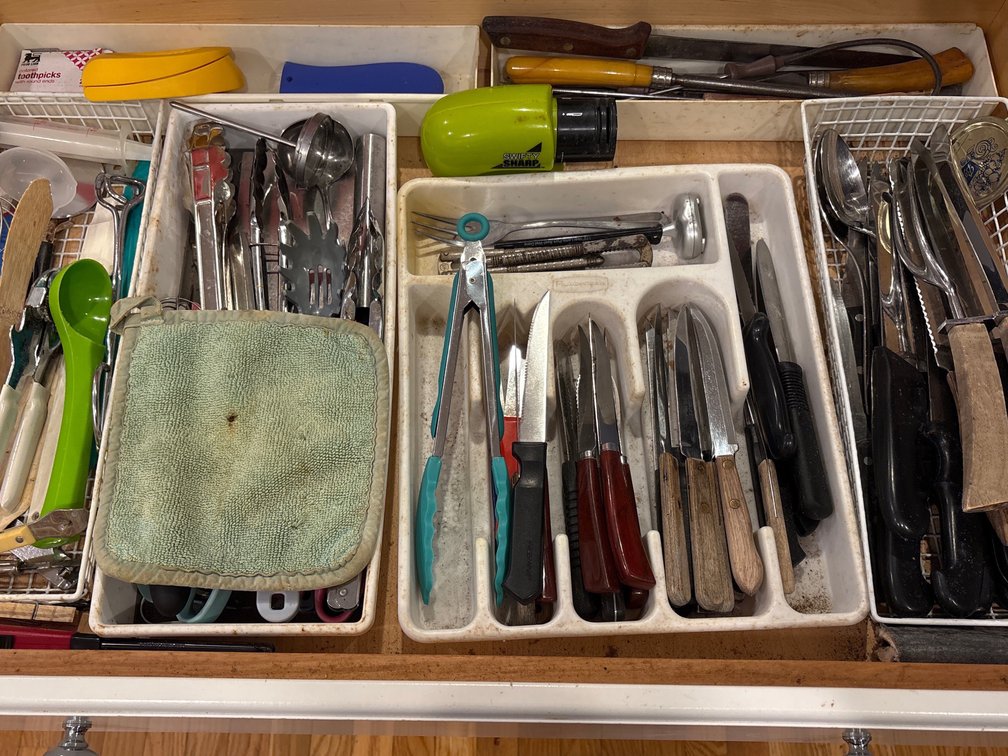 3 Large Drawers (utensils, pots, and pans)