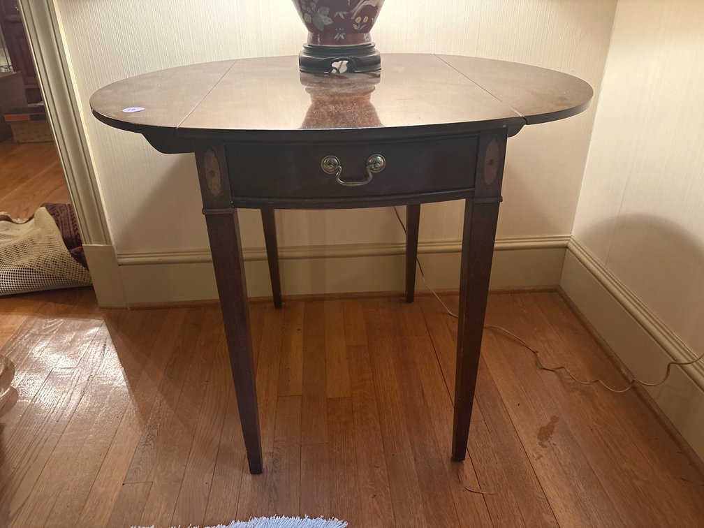 Hepplewhite Style Pembroke Table – Round Drop-Leaf Accent Side Table