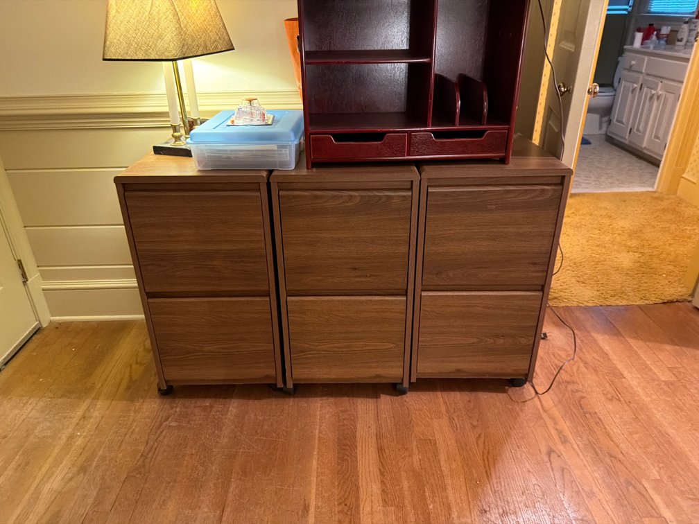 Rolling File Cabinets CONTENTS ON TOP AND INSIDE ARE NOT INCLUDED