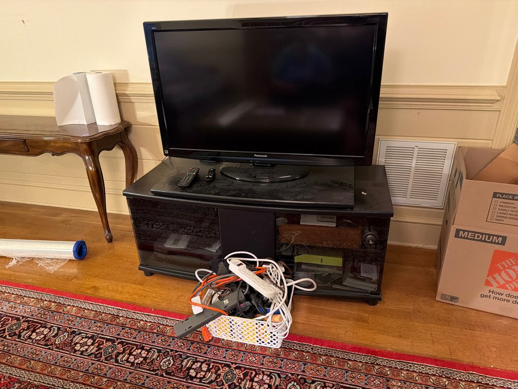 Complete Home Entertainment Lot