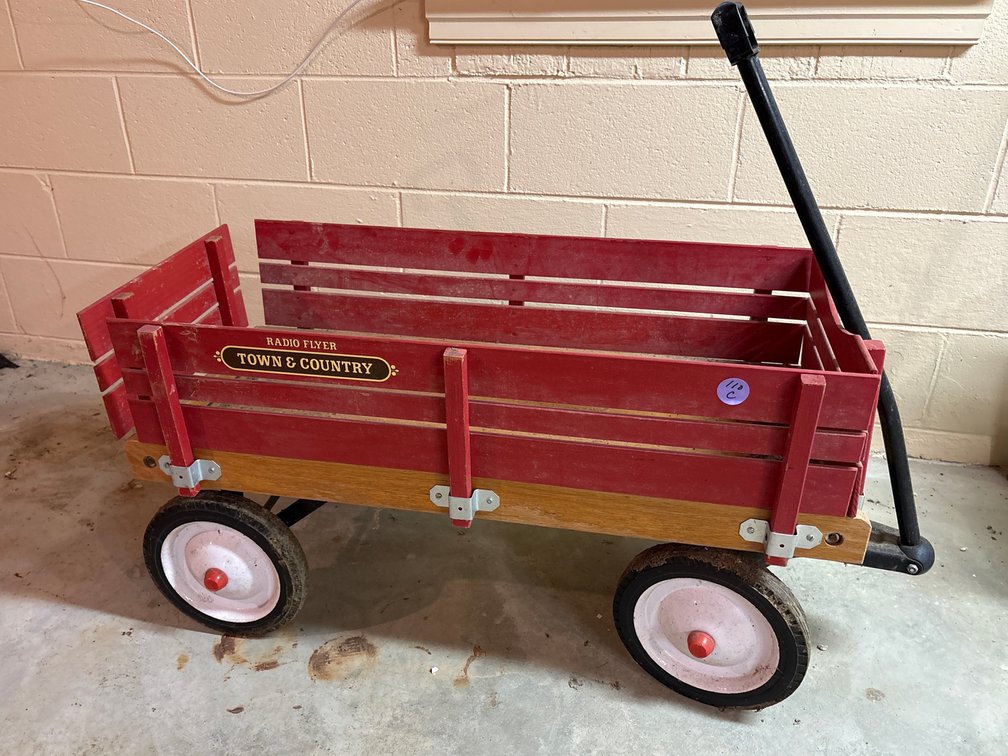 Radio Flyer Town & Country Child's Wagon: Original Wooden Stake Sides