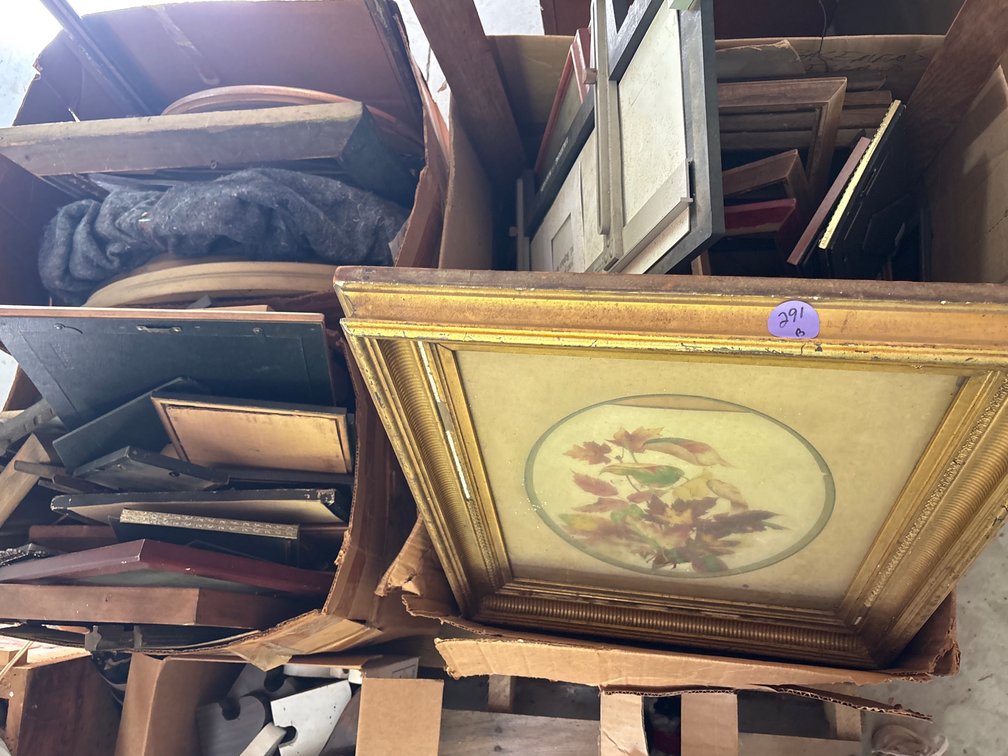 Pallet Lot Picture Frames, Ornate Gold Art Frame & Framing Supplies