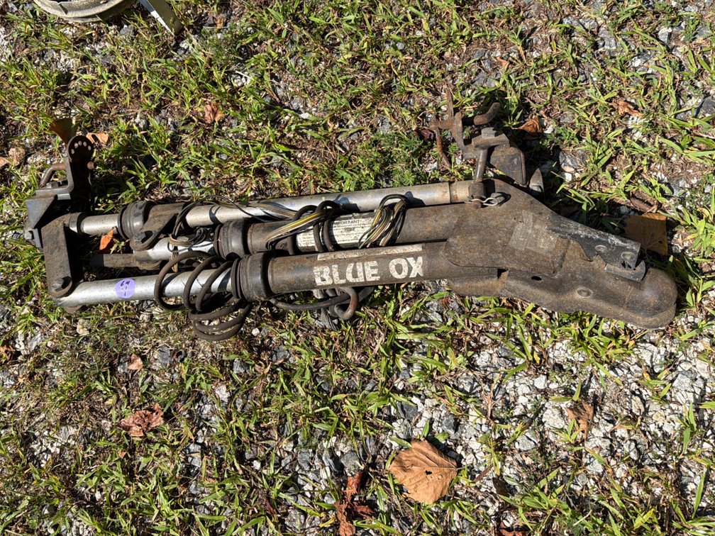 Blue Ox Collapsible Motorhome Tow Bar