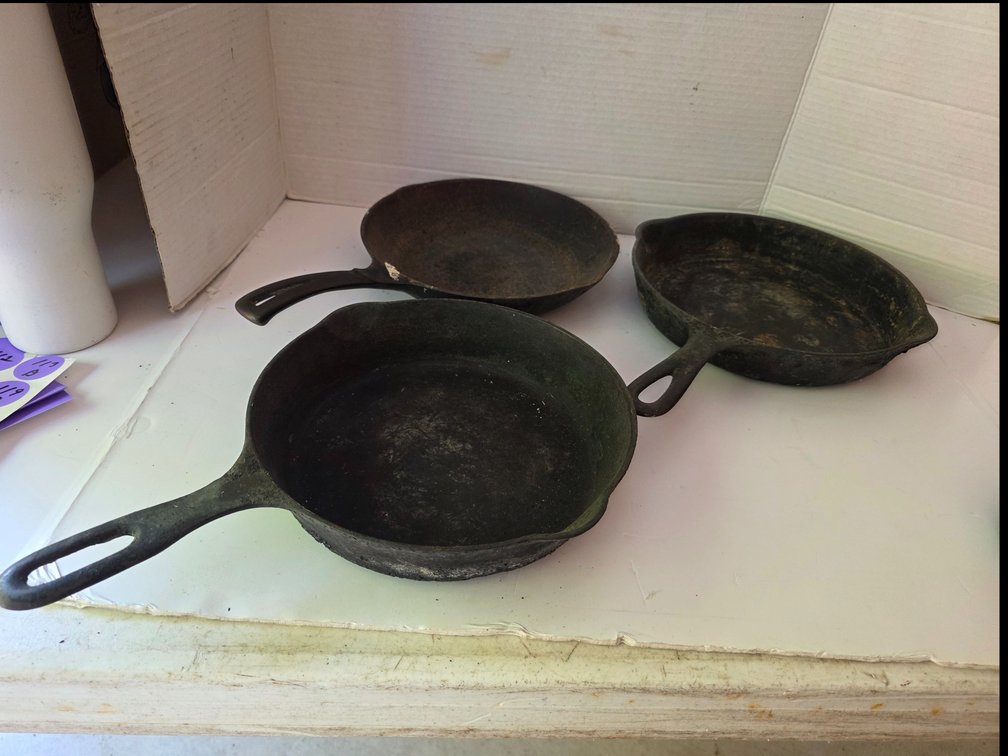 Griswold #721 Cast Iron pan,  9.5" Cast Iron Pan, etc