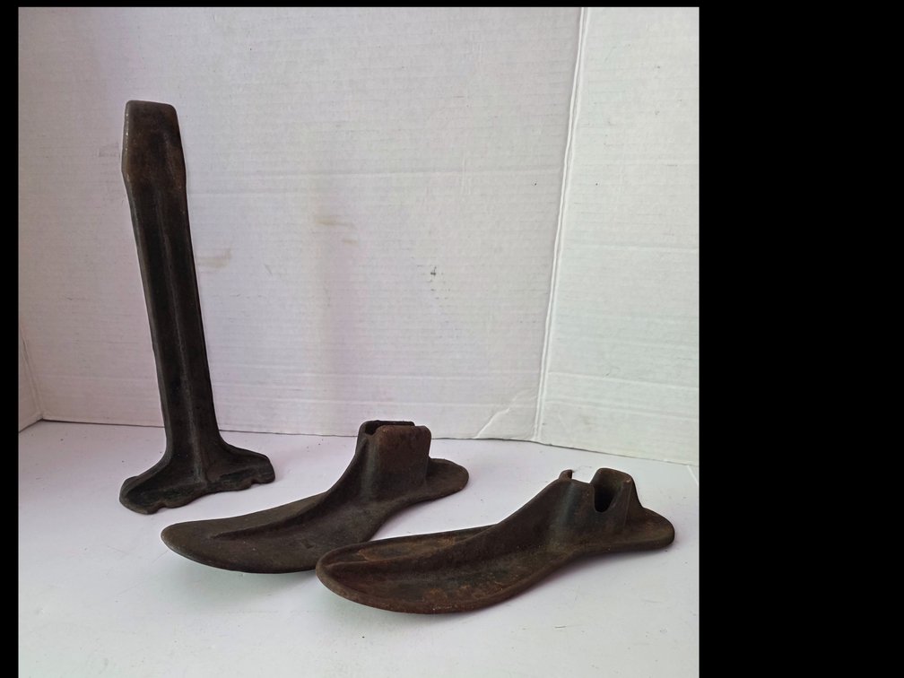 Vintage cast iron shoe last (or shoe form mold), Anvil