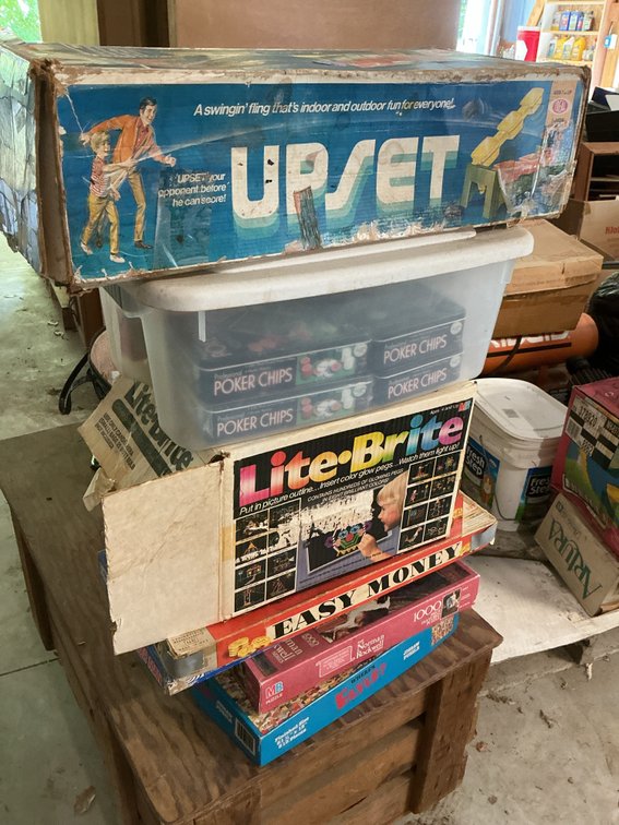 Lot of Games, lite bright/poker chips