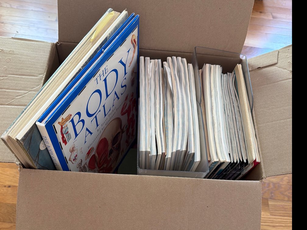Mixed Book & Magazine Lot