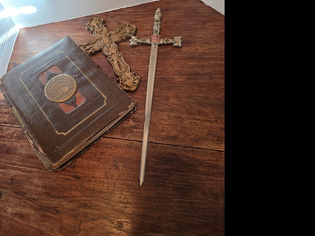 New York Worlds Fair File folder,  Solid Wall Cross: Sword
