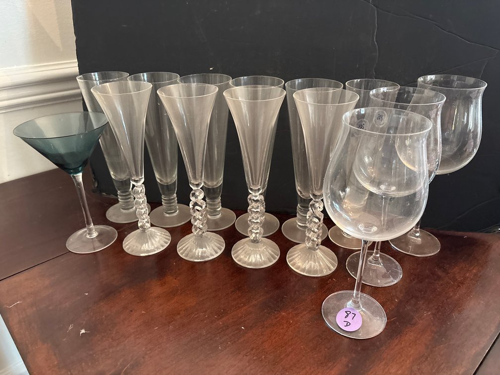 Stemware Set Including Champagne Flutes and Wine Glasses