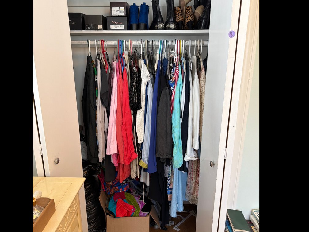 Women's clothing and shoes lot