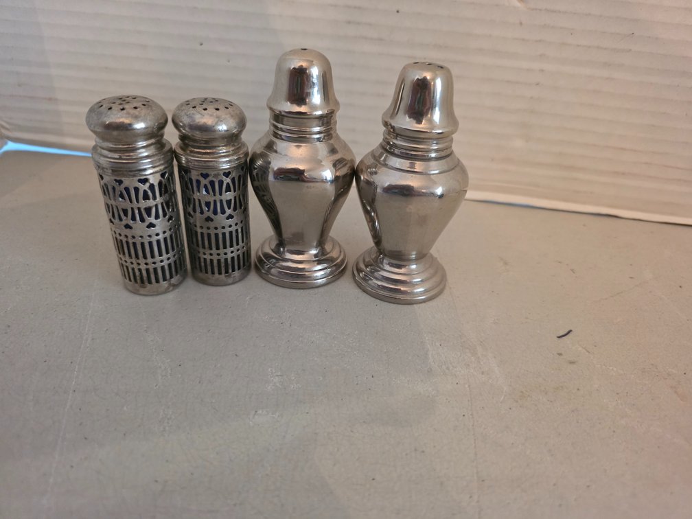 Silver Cobalt Blue Salt & Pepper Shakers Silver Plate: Silver Cobalt Blue Salt & Pepper Shakers Silver Plate