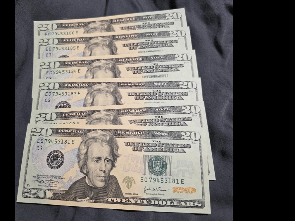 Uncirculated  Sequential  2004  $20.0 Bills