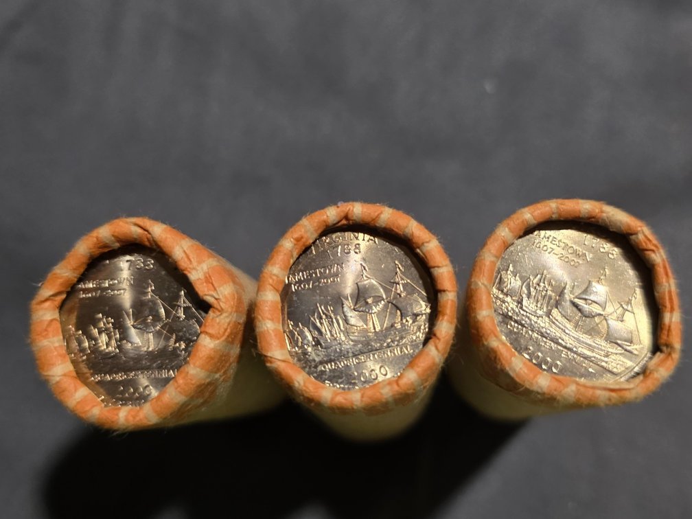 Uncirculated  Bank rolled  2000 Virginia  State Quarters