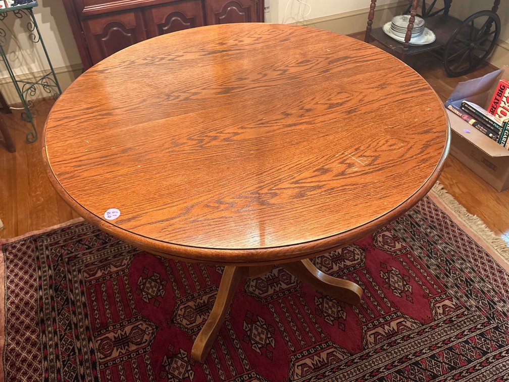 Oak Round Pedestal Dining Table