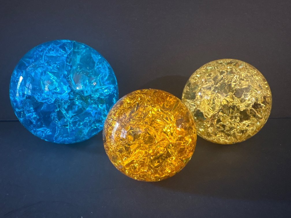 Decorative Crackle Glass Spheres / Orbs