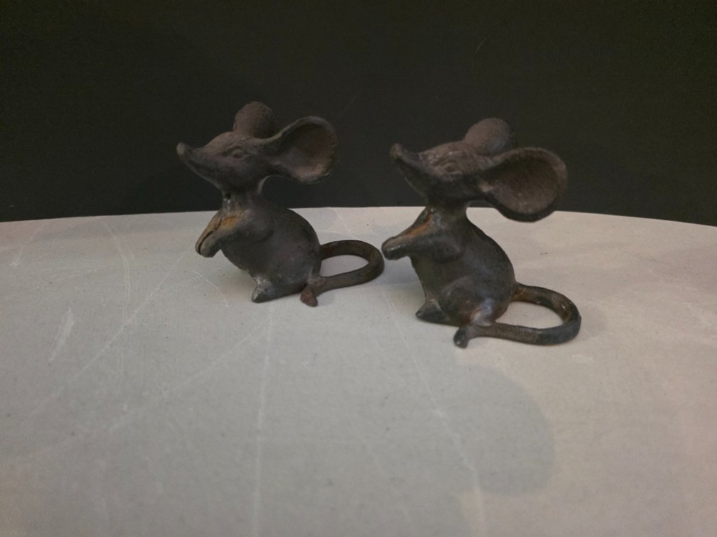 Antique Vintage Style Cast Iron Mouse