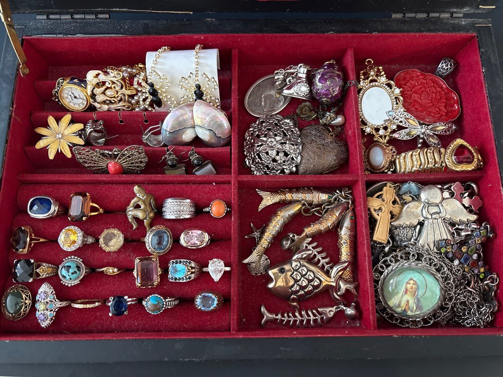 Chinoiserie Style Painted Flower Vanity Jewelry Case