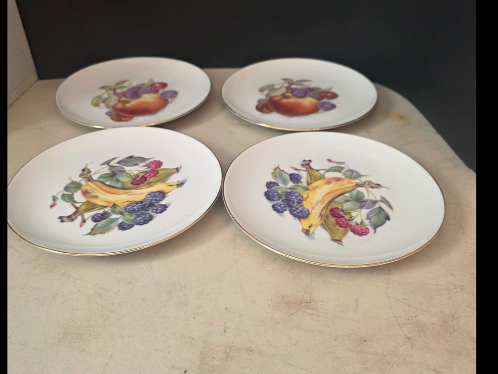 F B.&C Germany vintage porcelain salad or fruit plate featuring a painted orchard fruit design with a gold trim,