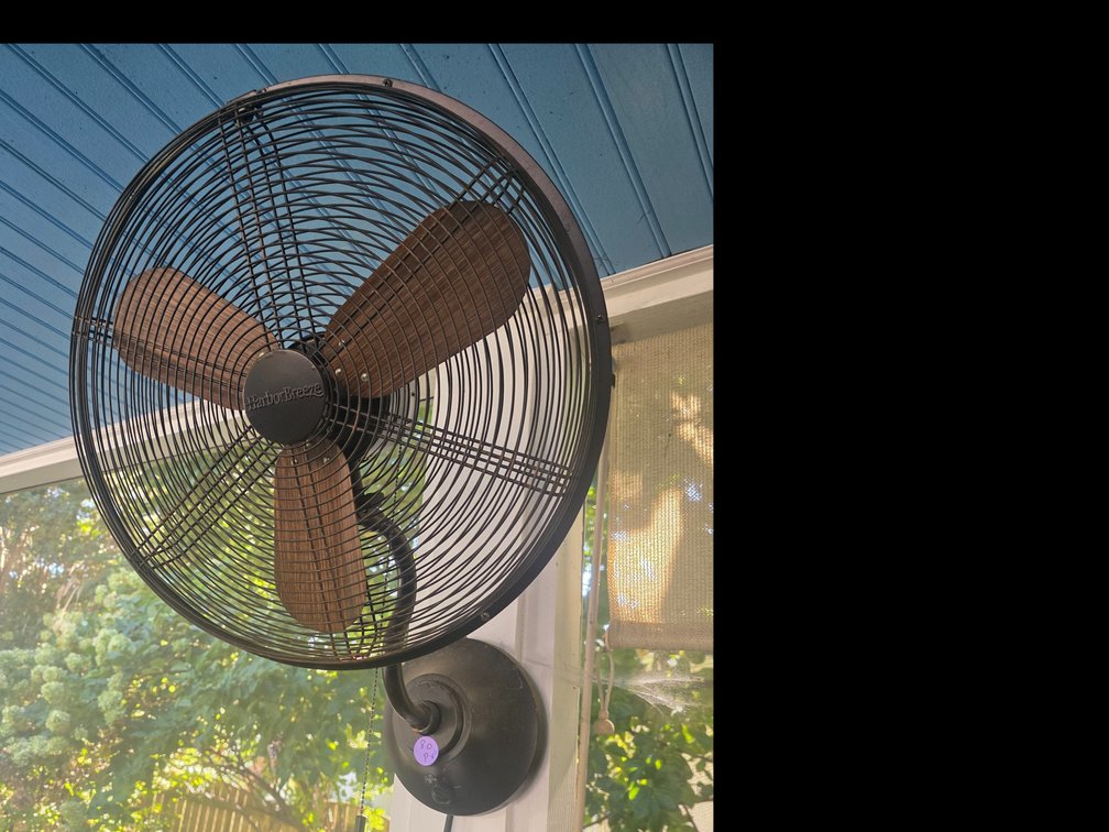 Harbor Breeze Harbor Breeze 18-in Plug in Oscillation  Bronze Wall Mounted Oscillating  Fan