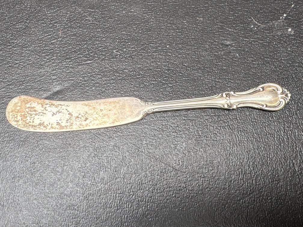 .868 Troy Ounces Silver Butter Knife